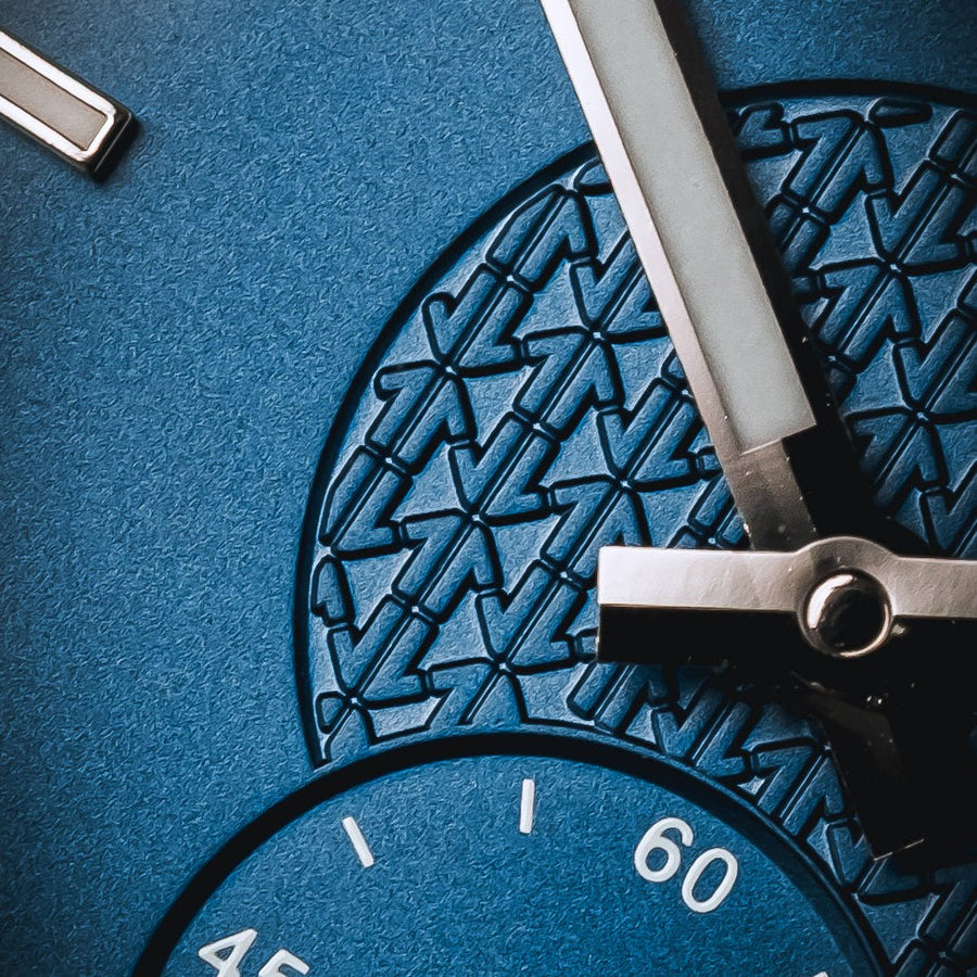 Cíor 928 - Ocean Blue with diamonds - Luxury Sports Watch (36mm)