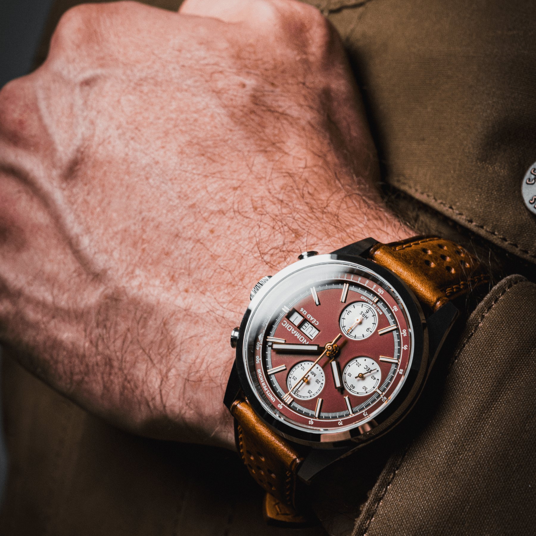 Céad 126 - Crimson Dawn - Chronograph