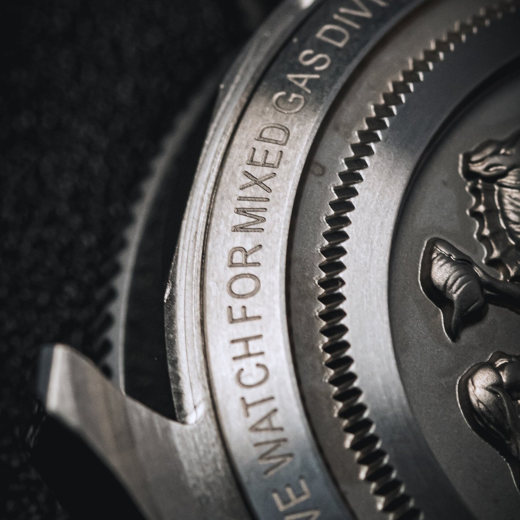 Brú 750 - 42mm Ti5 Deep Dive - Deep Ocean Blue